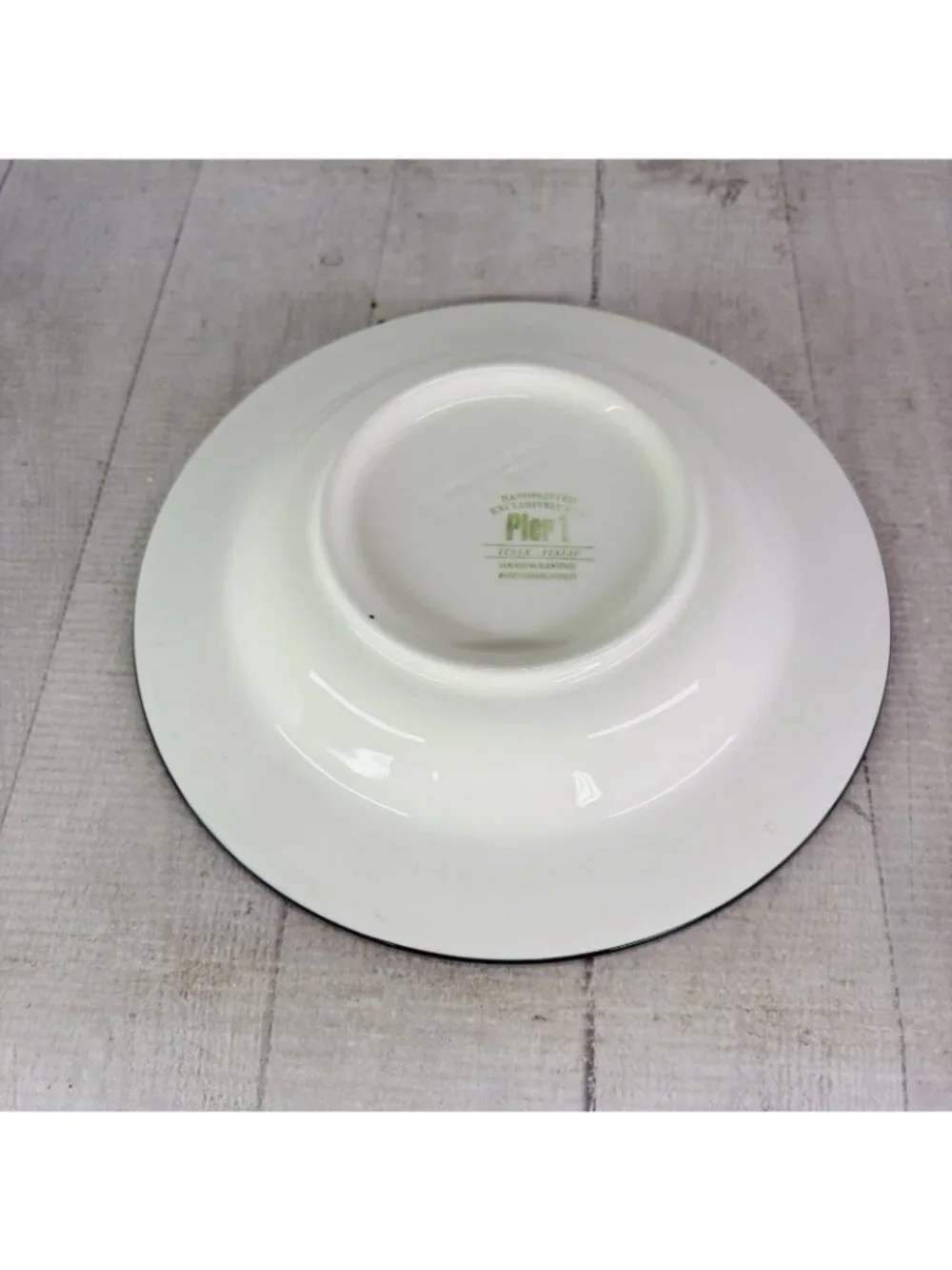 Pier 1 PER149 Tan Rim Dark Green Leaves Smooth Handpainted Italy Rim Bowls Set 2